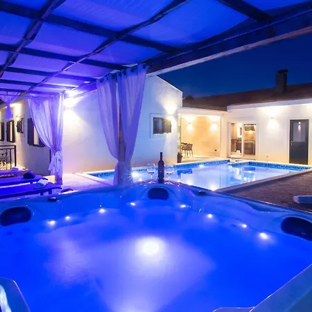Lovely In With House A Panoramic View * Lovreć